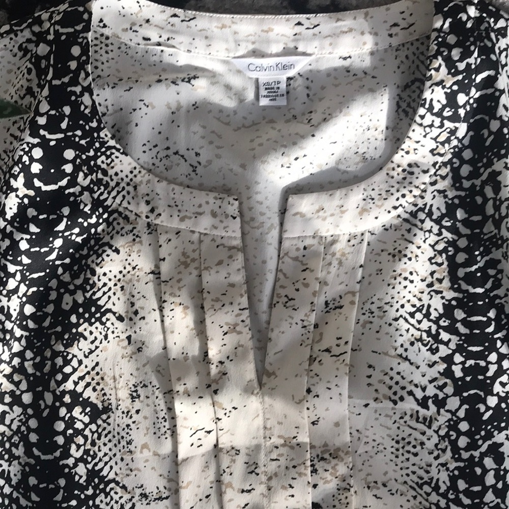 Calvin Klein Blouse - Picture 2 of 4
